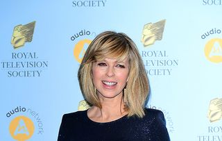 Kate Garraway has to change dresses halfway through Good Morning Britain. And here's why!