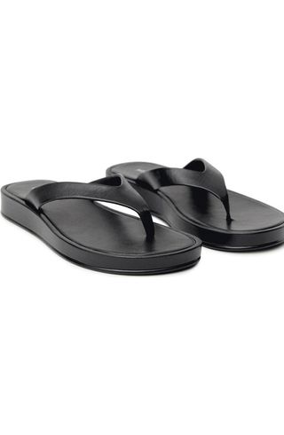 wGrHKSRvEvhKFWQA3egfvZ-320-80 هذا النمط بانت مع Flip-Flops يخلق مجموعة الصيف الأكثر روعة