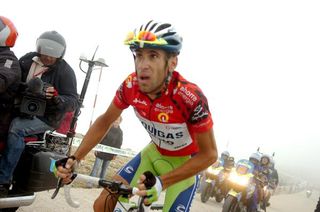 Vincenzo Nibali (Liquigas-Doimo) turned himself inside out to keep pace with Mosquera.