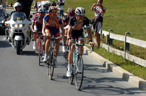 Fr&auml;nk Schleck (Leopard Trek) leads the chase group near the finish