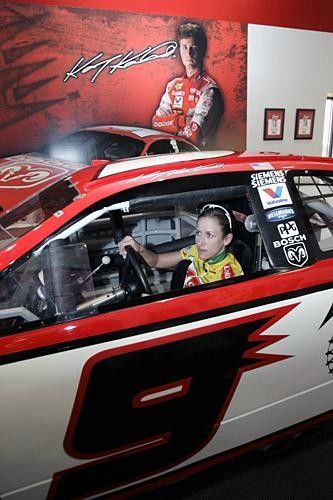 Kristin Armstrong looks ahead to make sure she doesn't crash...oh yeah, it's not going