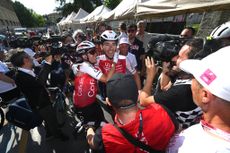 Benjamin Thomas and Cofidis celebrate winning stage 5 at the Giro d'Italia