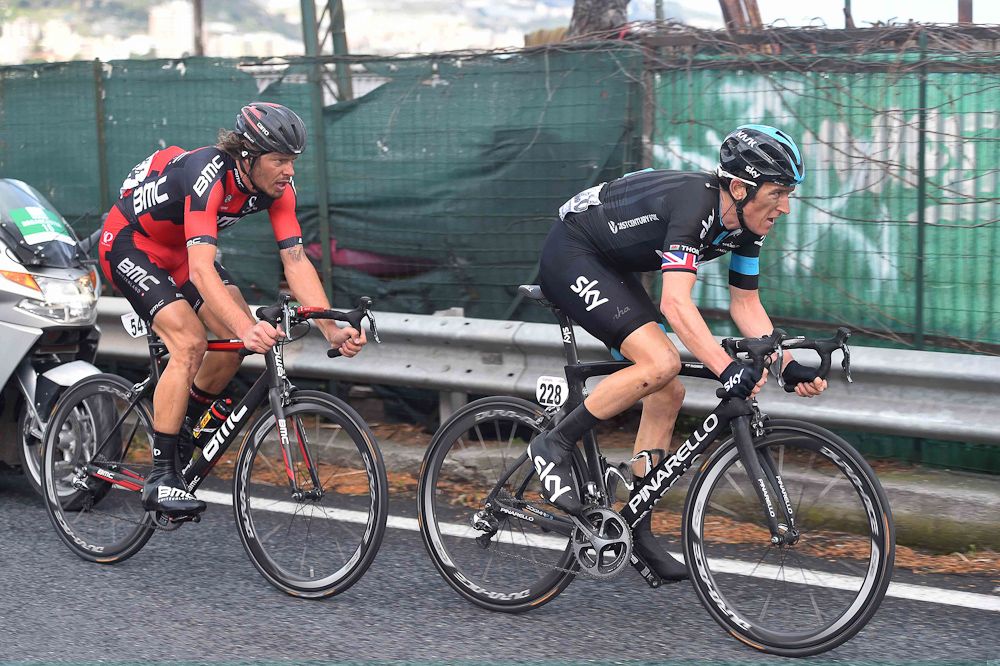 Thomas and Oss on the attack.