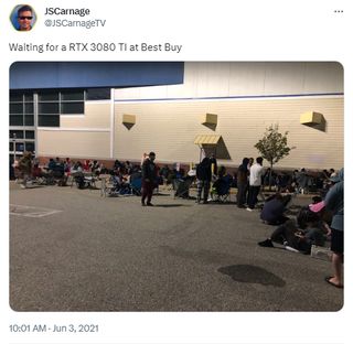 People queuing up in 2021 for an RTX 3080 Ti at Best Buy