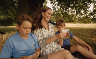 Kate Middleton plays cards with George and Louis