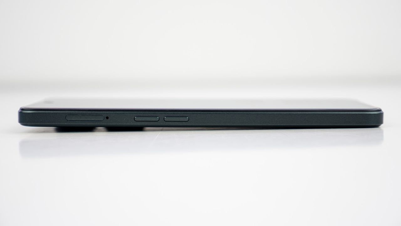 The left side of the OnePlus Nord N30 5G