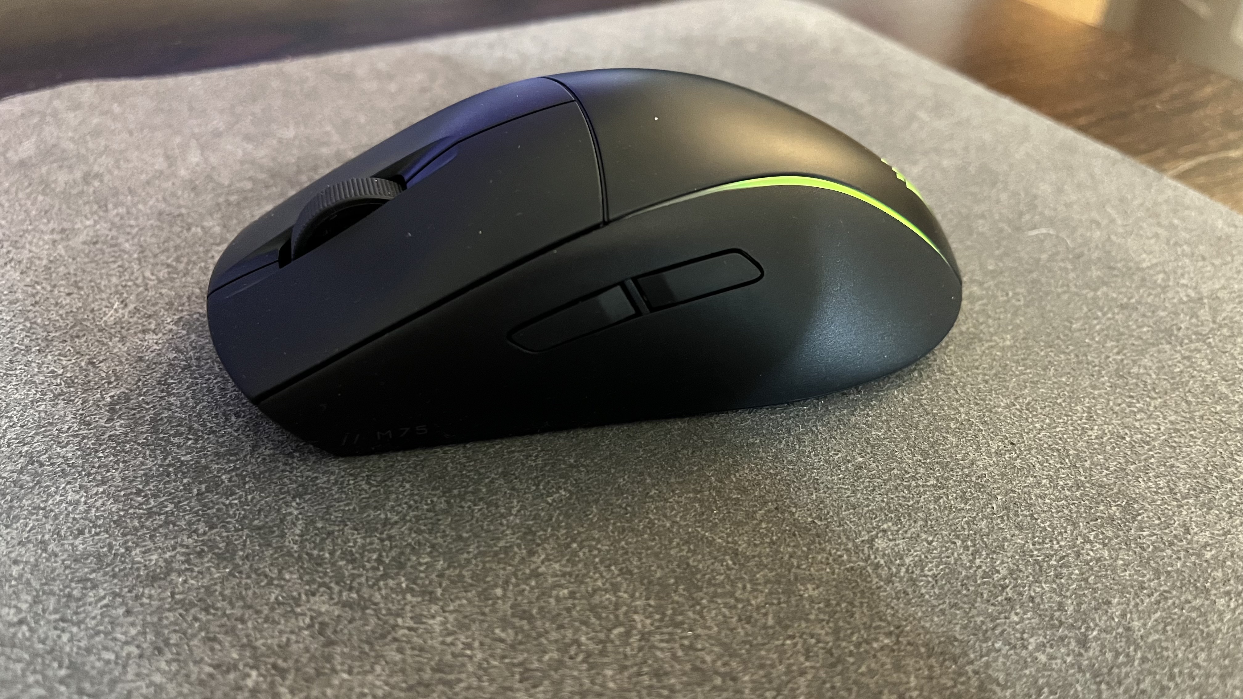 Corsair M75 Wireless Mouse: top-notch gaming performance for both righties and lefties