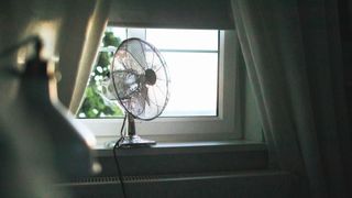 Victorian window hack for heatwaves - fan in window hack