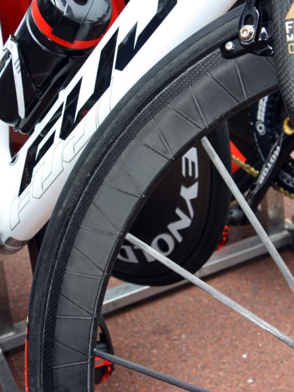 In order to meet UCI crash standards, Reynolds had to infuse each pair of RZR 46 wheels with 100g of Kevlar fibre. The original, lighter version will continue to be available to consumers who aren't worried about racing in UCI events.
