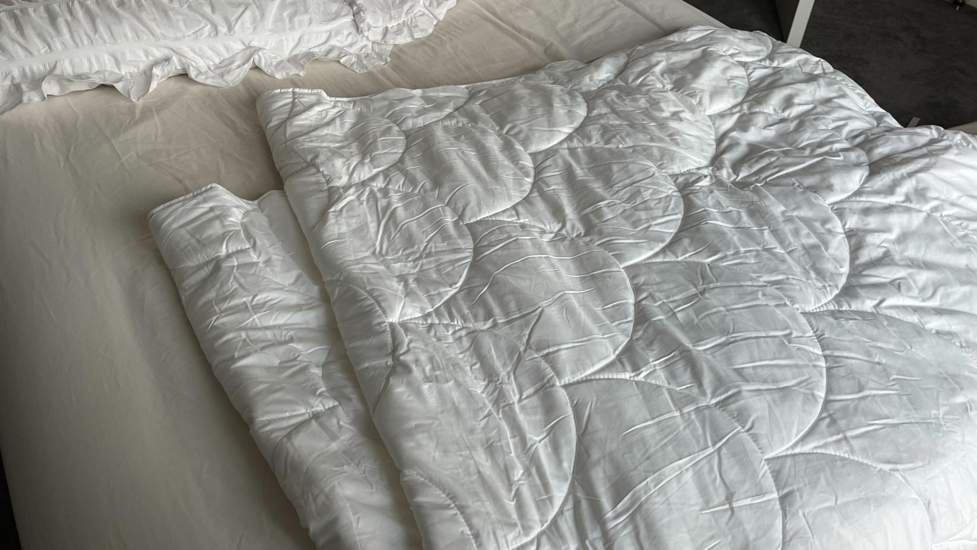 Larke Nature's Blend Duvet on Emily's bed