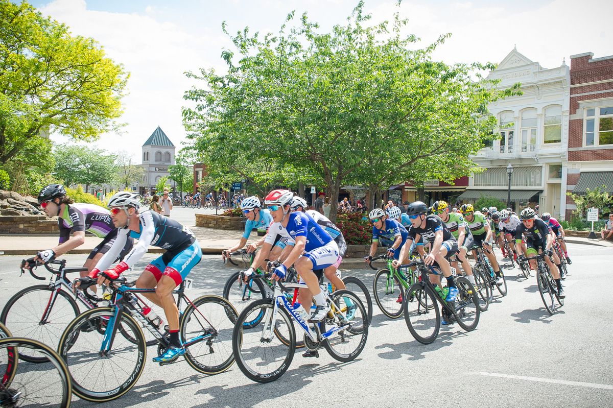 The peloton in action