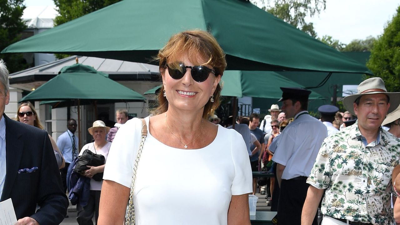 Carole Middleton&#039;s peach bag