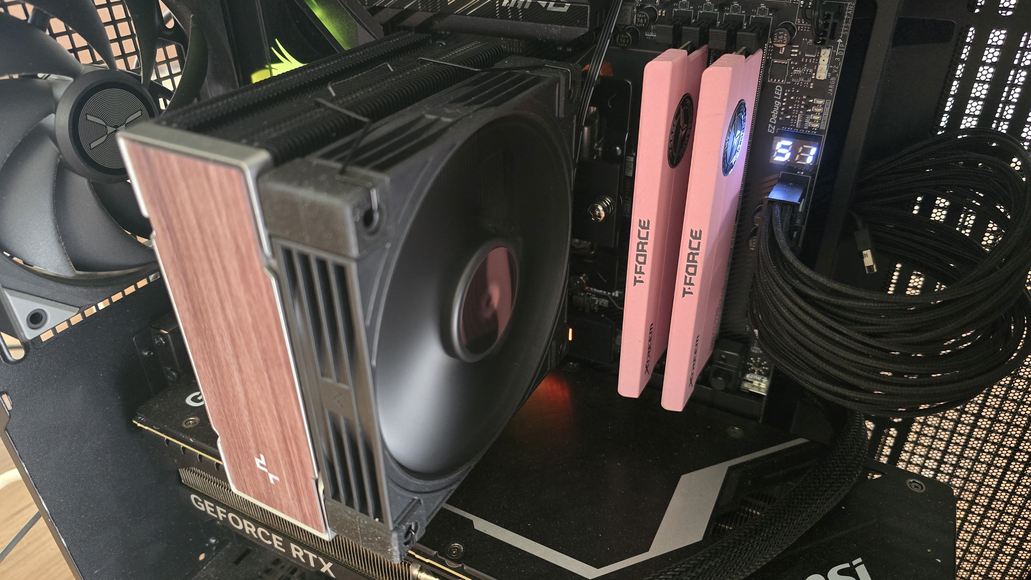 DeepCool AK620 and AK400 G2 Review: Quiet and powerful, with woodgrain or a digital display