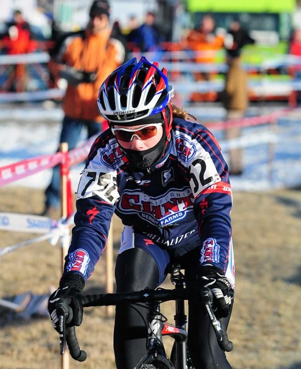Madeline Myall (California Giant Berry) racing the 15-16 class.