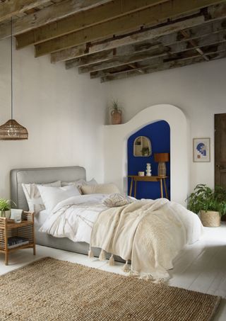 Mediterranean bedroom