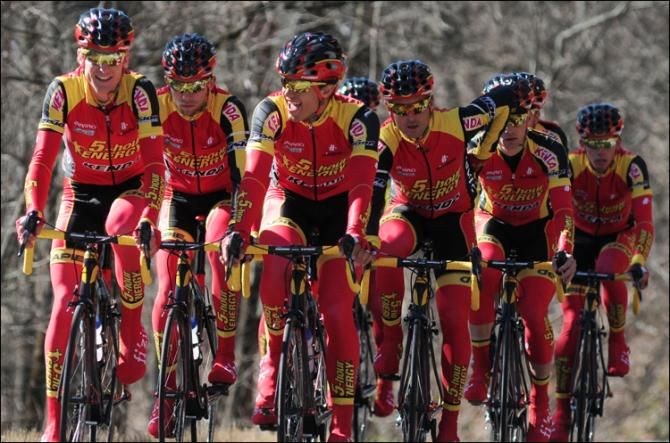 The 2013 5-Hour Energy/Kenda team