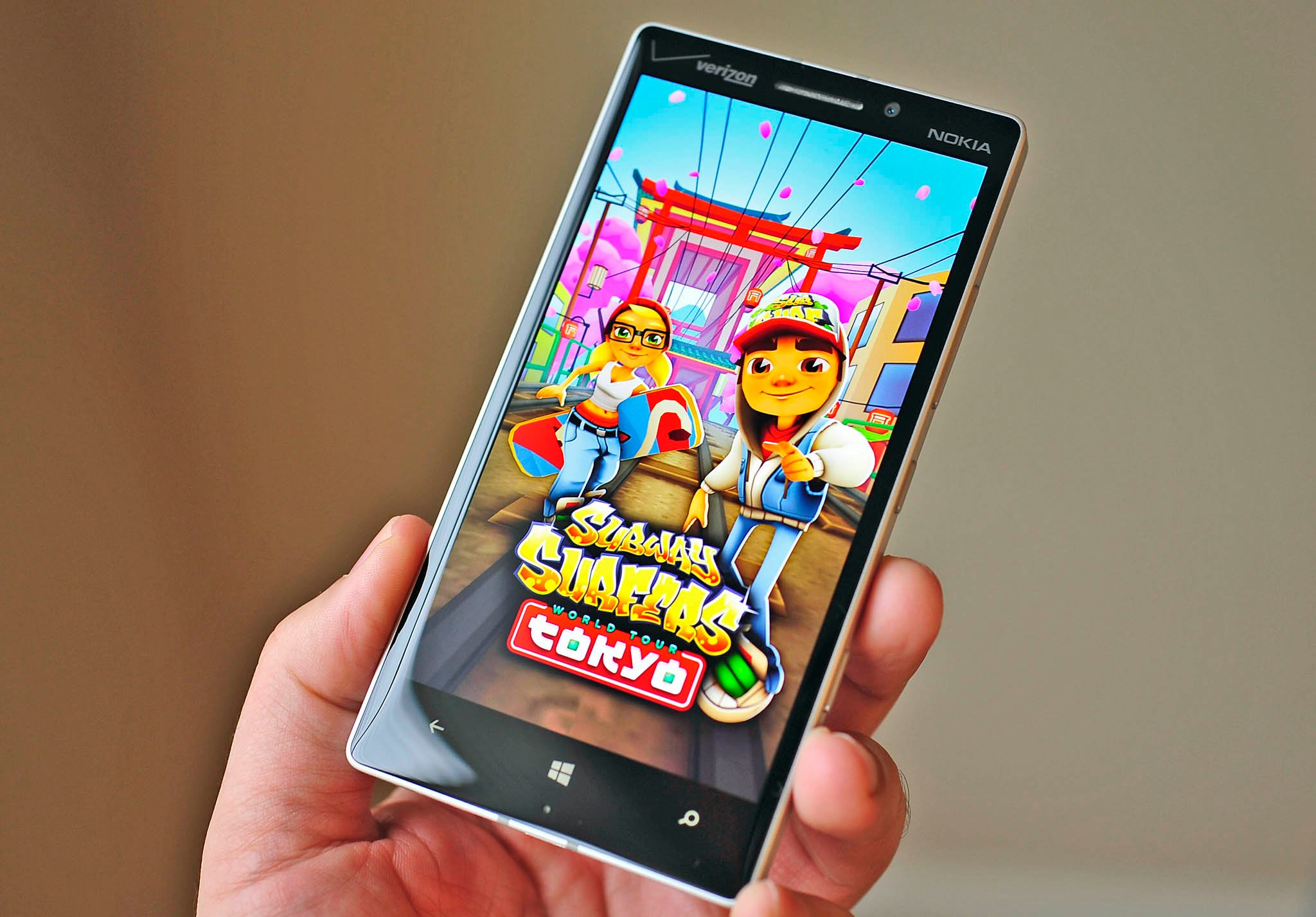 Subway Surfers now available for 512 MB RAM Windows Phone devices