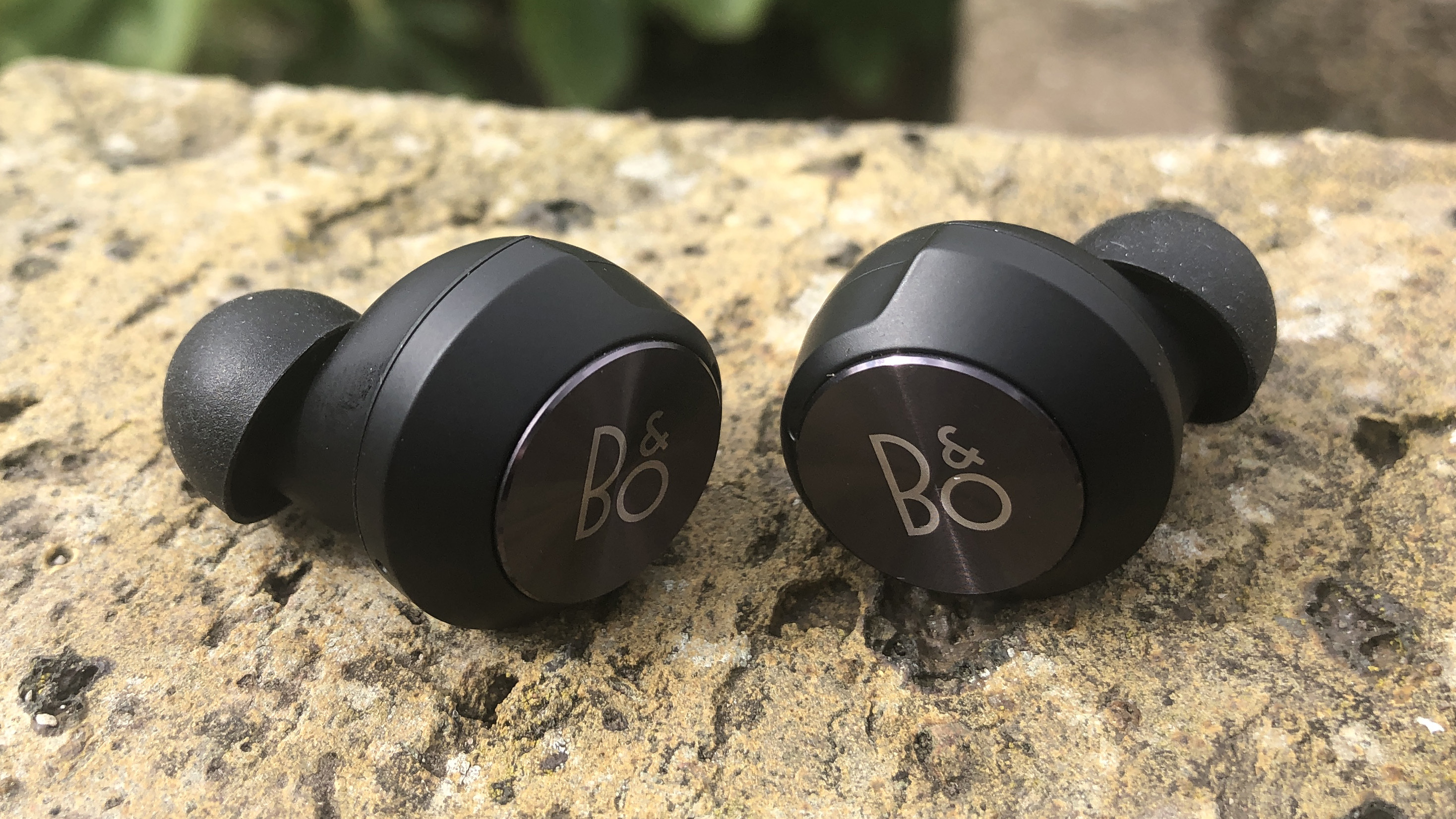 BANG  OLUSEN「Beoplay EQ Black」