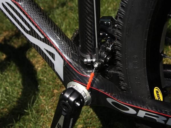 The new Alma frames will be offered with BB30 bottom bracket shells; standard threaded adapters can be installed, too.