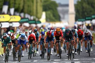 Tour de France: Jordi Meeus (Bora-Hansgrohe) wins the final stage in a photo finish