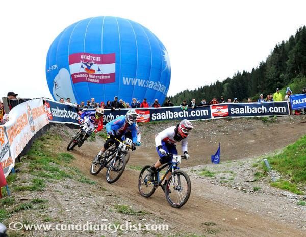 David Graf (Switzerland) leading Lukas Mechura (Czech Republic)