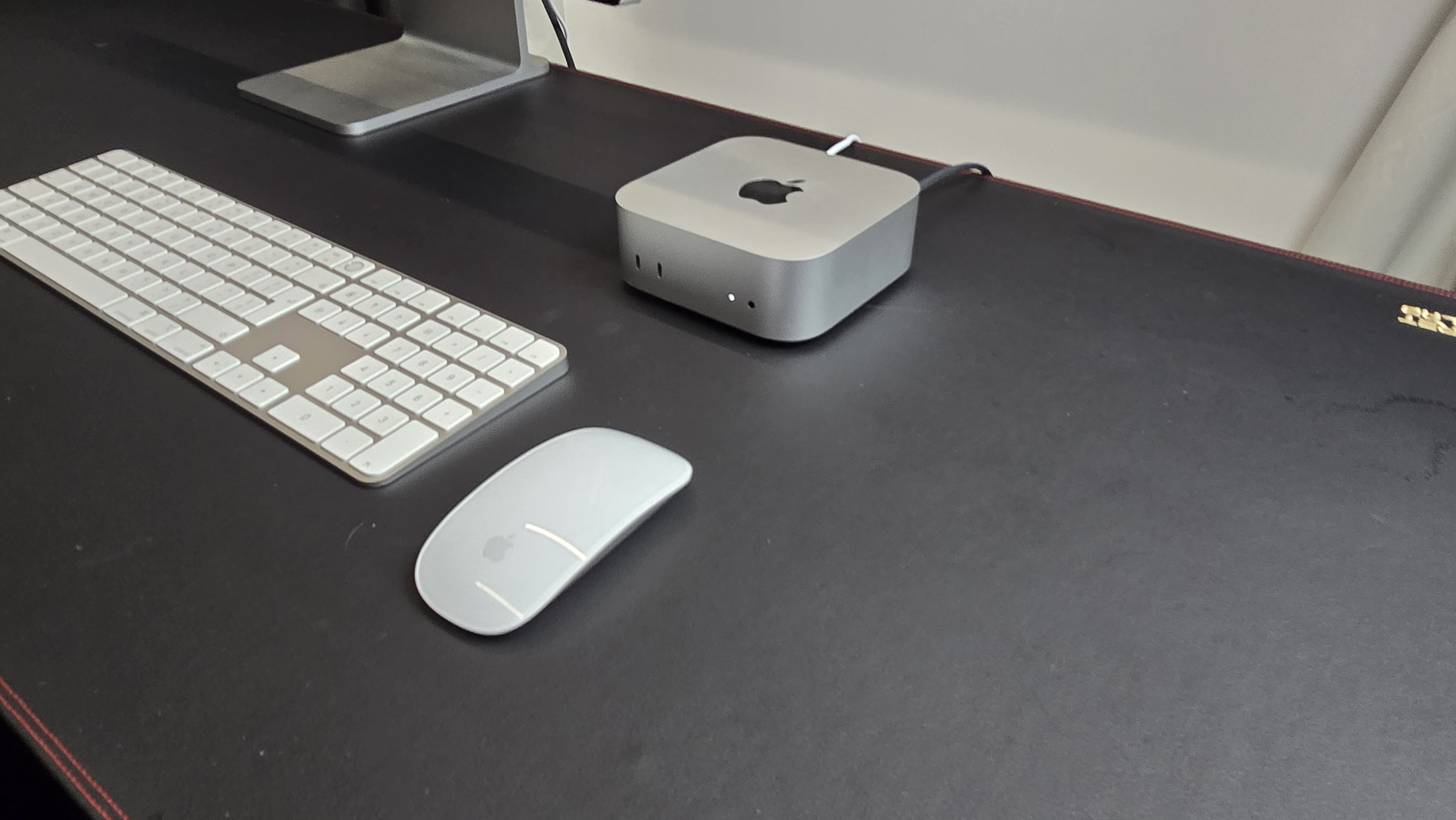 Mac mini M4 in studio