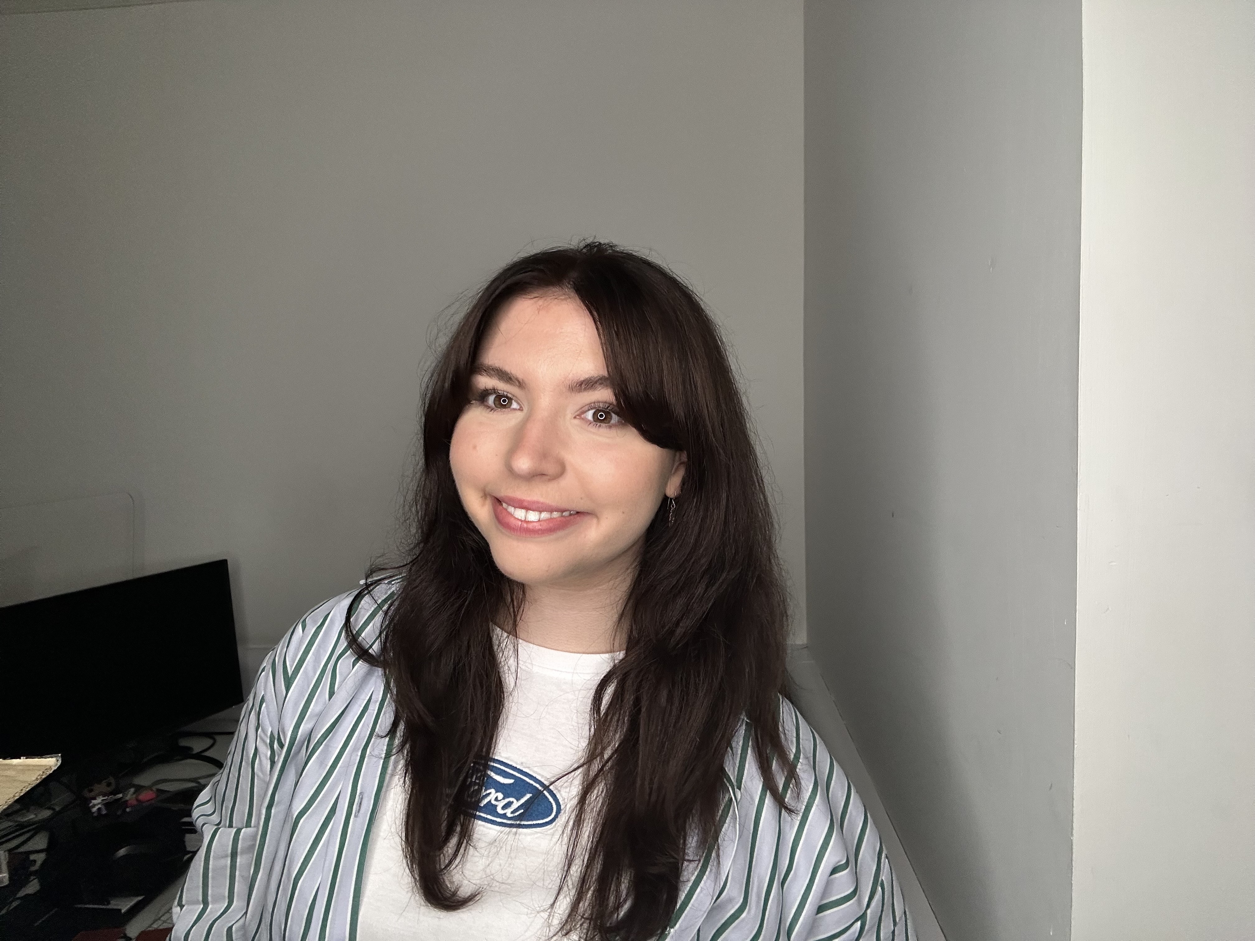 Selfies taken using the white light filter on the Neewer RL-18