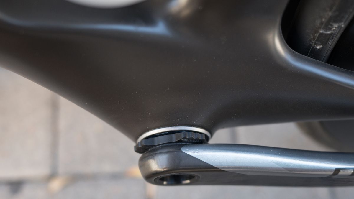Teammachine R 01 LTD Mariana bottom bracket
