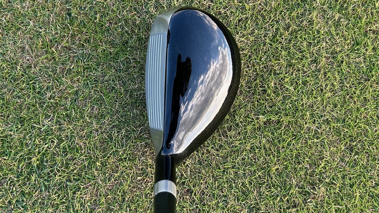Photo of the hybrid of the Tour Edge TE-400 Package Set