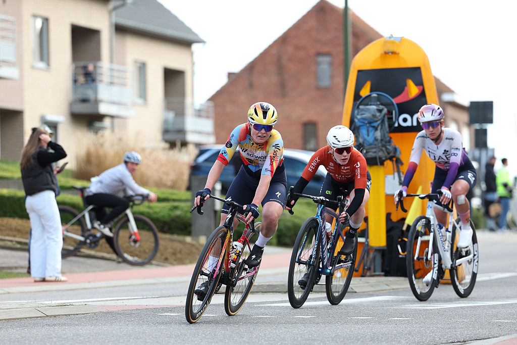 TIELT-WINGE, BELGIUM - MARCH 01: (L-R) Marta Lach of Poland and Team SD Worx - Protime, Flora Perkins of Great Britain and Team Fenix-Premier Tech and Karlijn Swinkels of Netherlands and UAE Team ADQ compete in the breakaway during the 18th FENIX-EKOI Omloop van het Hageland 2026 a 141.8km one day race from Aarschot to Tielt-Winge on March 01, 2026 in Tielt-Winge, Belgium. (Photo by Rhode Van Elsen/Getty Images)