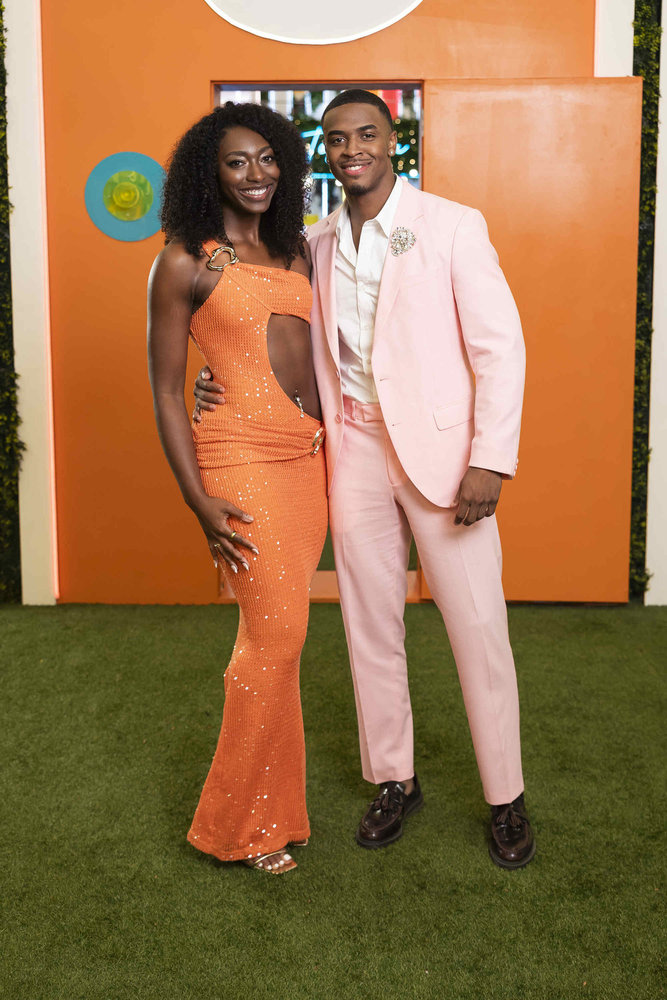 Aniya Harvey and KC Chandler couple up in the 'Love Island USA' season 8 premiere.