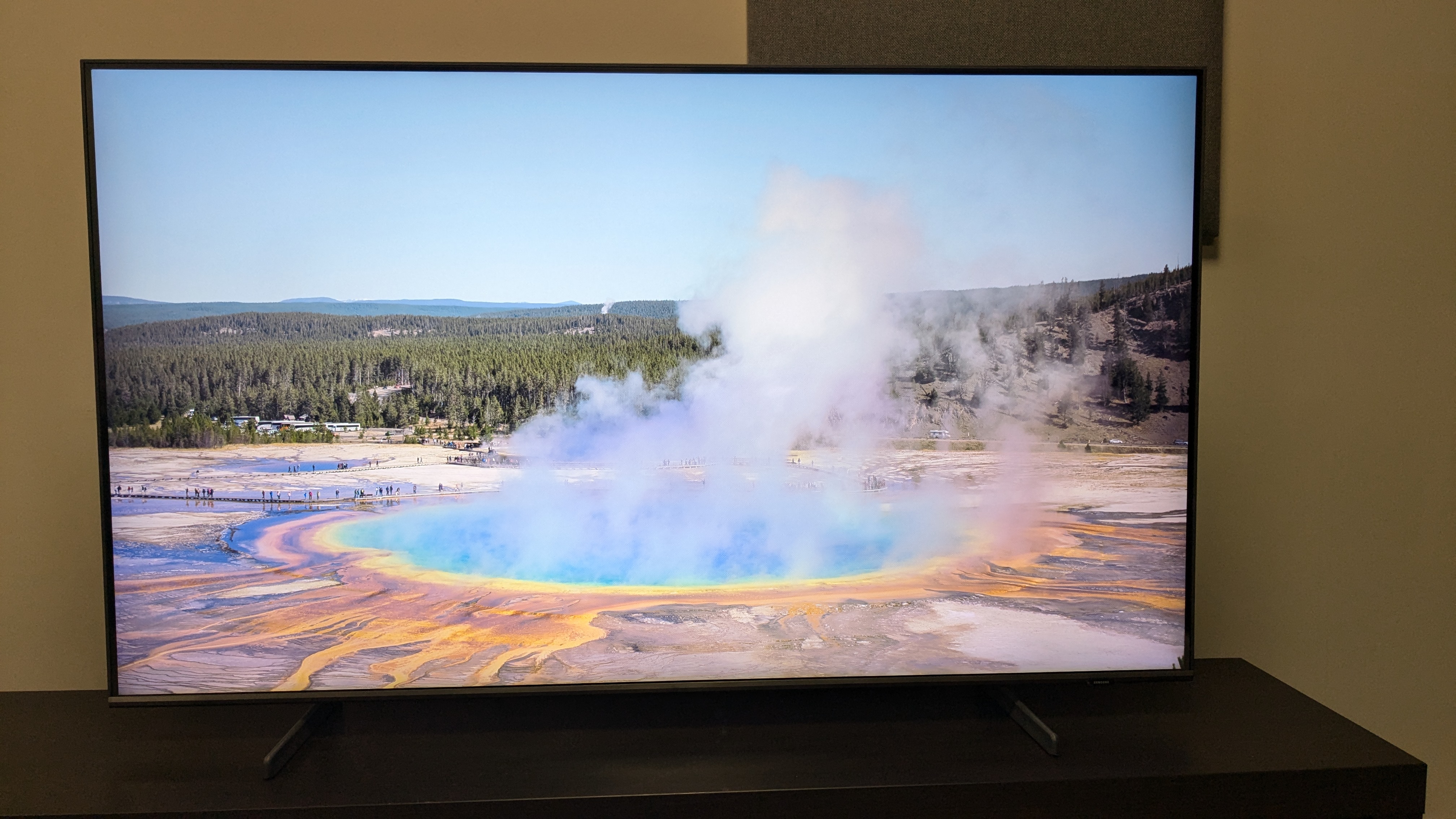 Samsung Q60D with hot spring on screen