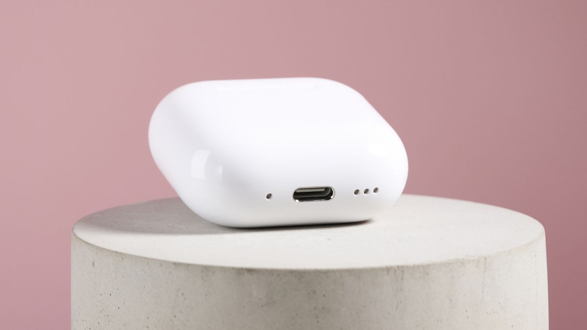 AirPods 4 with Active Noise Cancellation case showing the connection and speaker