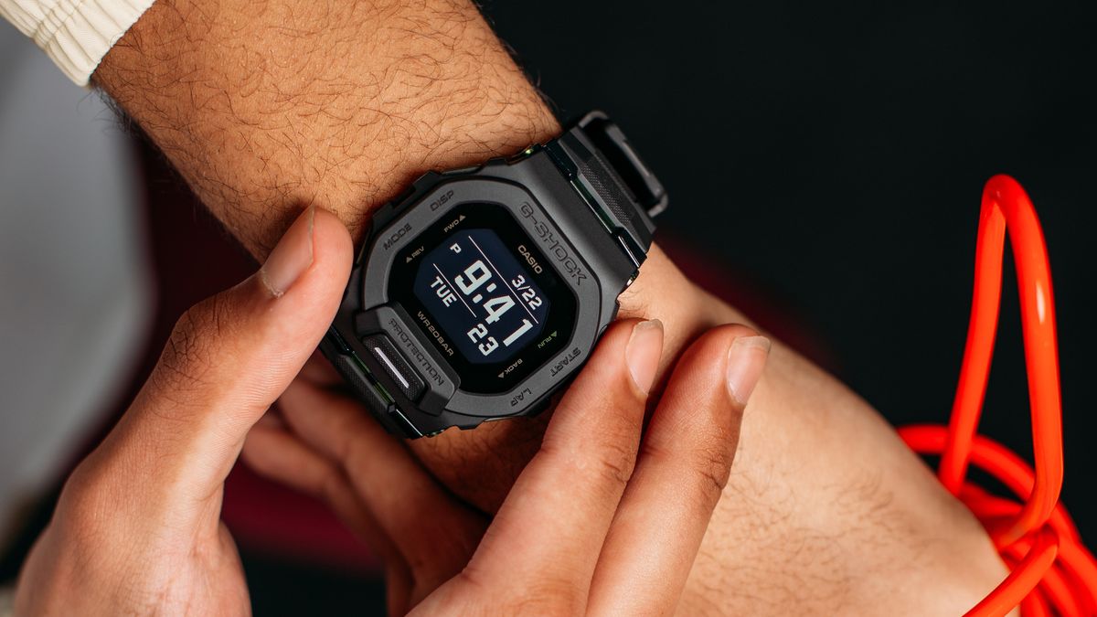 Casio G-Shock GMW-B5000GD-9DR Men's Watch Online at Best  Price|Casioindiashop.com