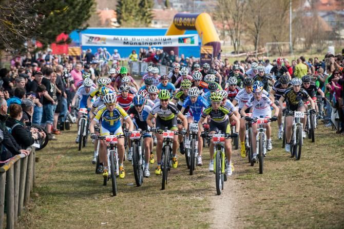 The elite women start in Muensingen