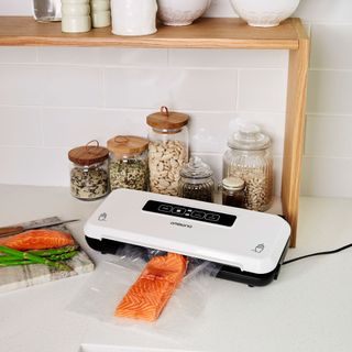 kitchen counter with ambiano vacuum food sealer