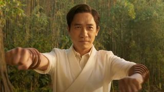 Wenwu i Shang-Chi and the Legend of the Ten Rings