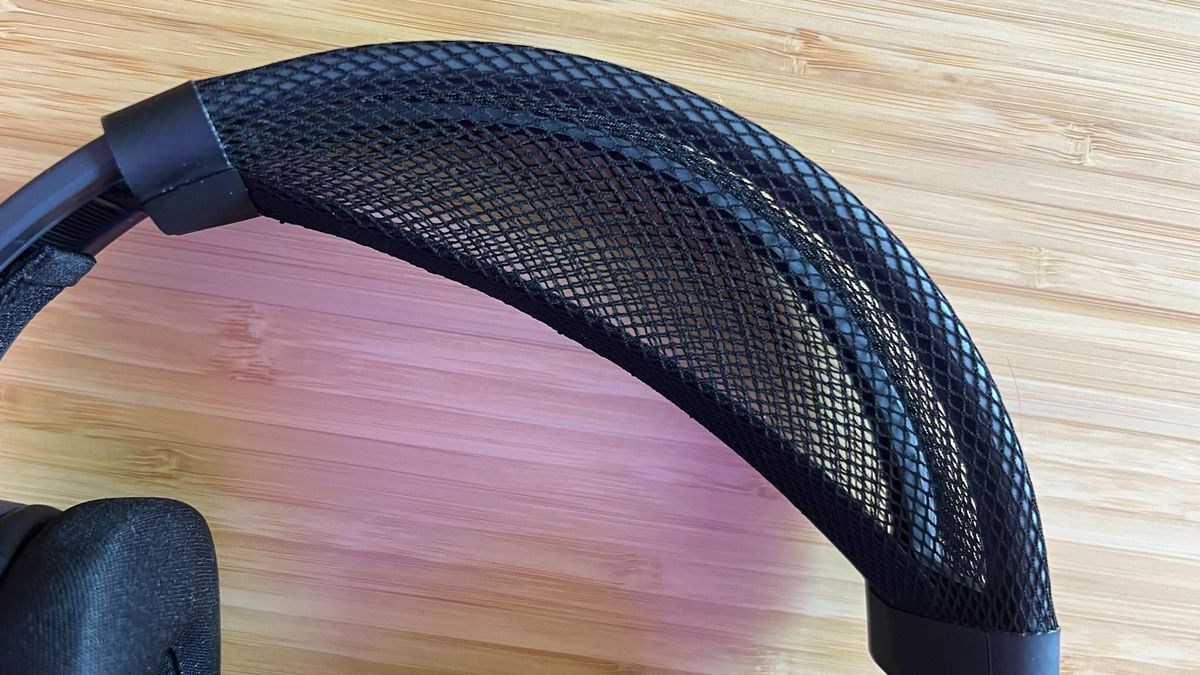Close up on Turtle Beach Atlas Air headband