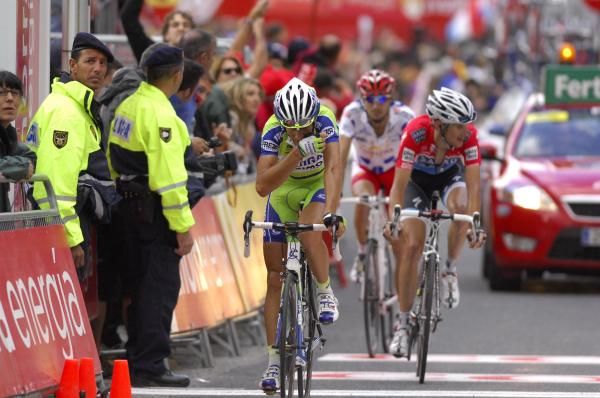 Vincenzo Nibali (Liquigas-Doimo) moved up to 2nd but lost time on the overall lead.