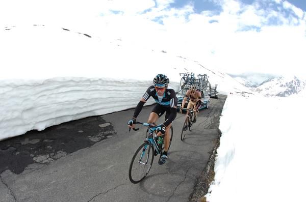 Dario David Cioni (Sky Professional Cycling Team) and Marco Corti (Footon-Servetto)