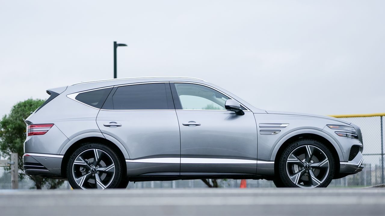 2025 Genesis GV80 3.5T AWD Prestige test drive.