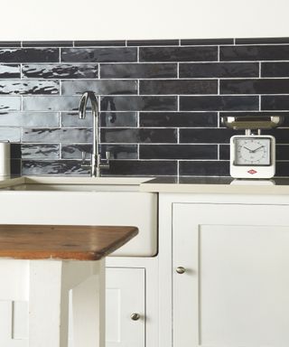 black and white kitchen tiles
