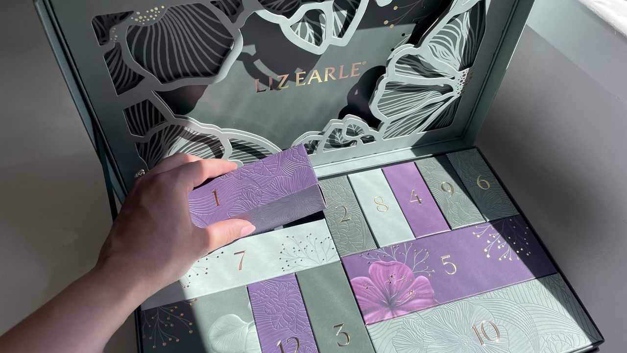 valeza opening up the 12 Days of Liz Earle Beauty Advent Calendar 2024