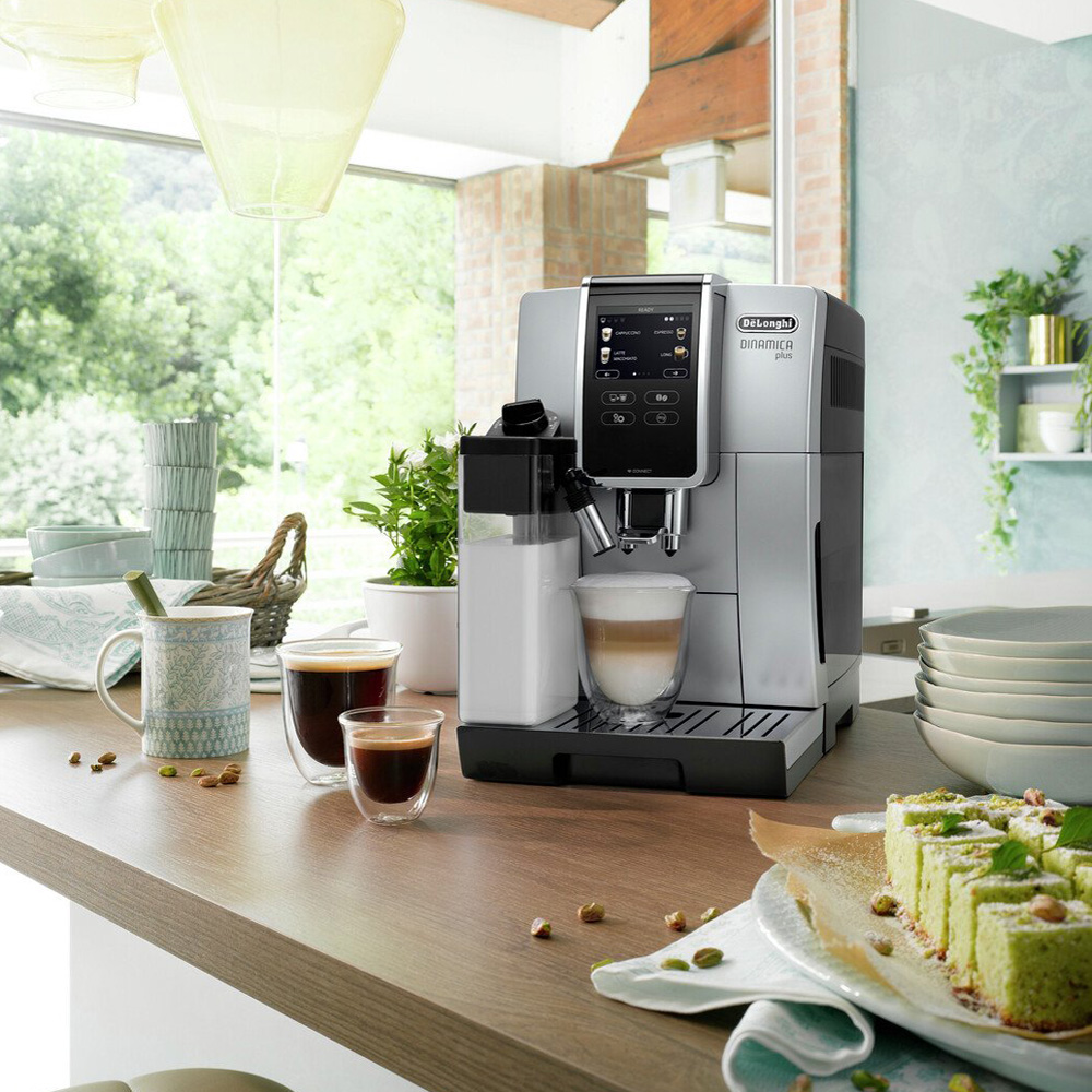 De'Longhi Black Dinamica Espresso Machine with Iced Coffee and Manual Milk  Frother + Reviews