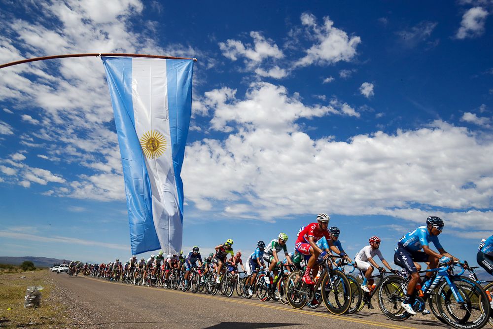 The Vuelta a San Juan peloton during stage 5