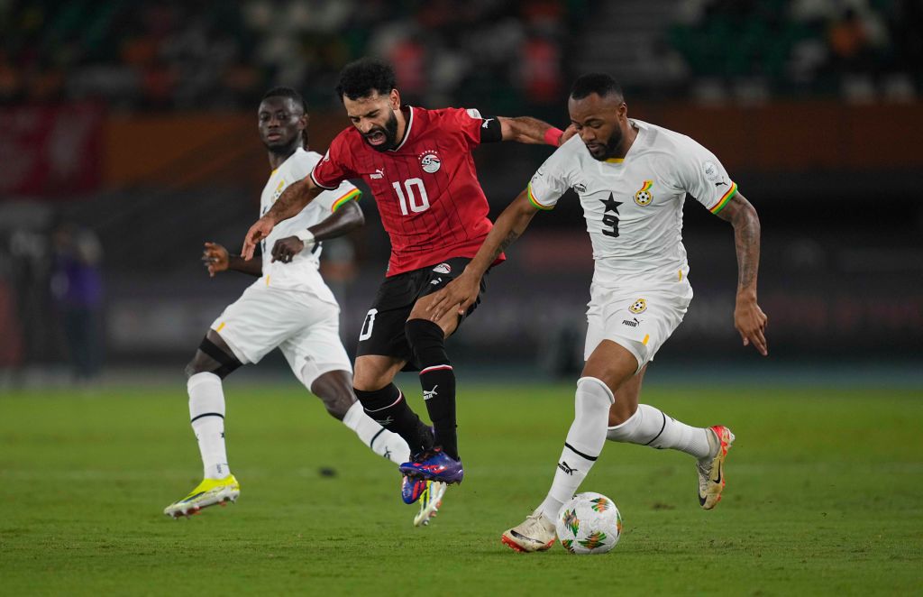 ABIDJAN, IVORY COAST - JANUARY 18: Mohamed Salah Salah Mahrous Ghaly of Egypt and Jordan Pierre Ayew of Ghana during the TotalEnergies CAF Africa Cup of Nations group stage match between Egypt and Ghana at Stade Felix Houphouet Boigny on January 18, 2024 in Abidjan, Ivory Coast. (Photo by Ulrik Pedersen/DeFodi Images via Getty Images)