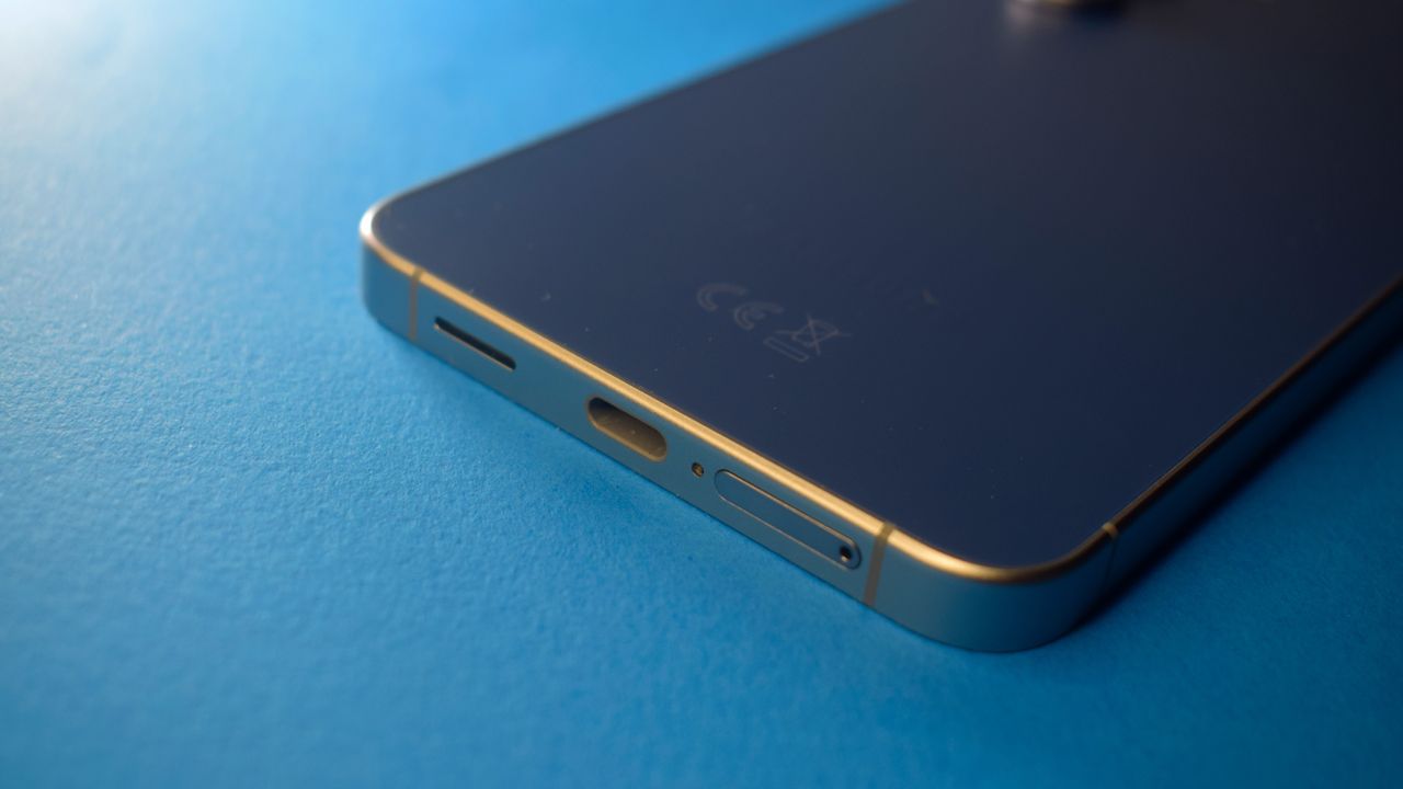 The Samsung Galaxy S25 FE
