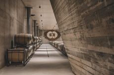 Chozas-Carrascal-cellar-1.jpg