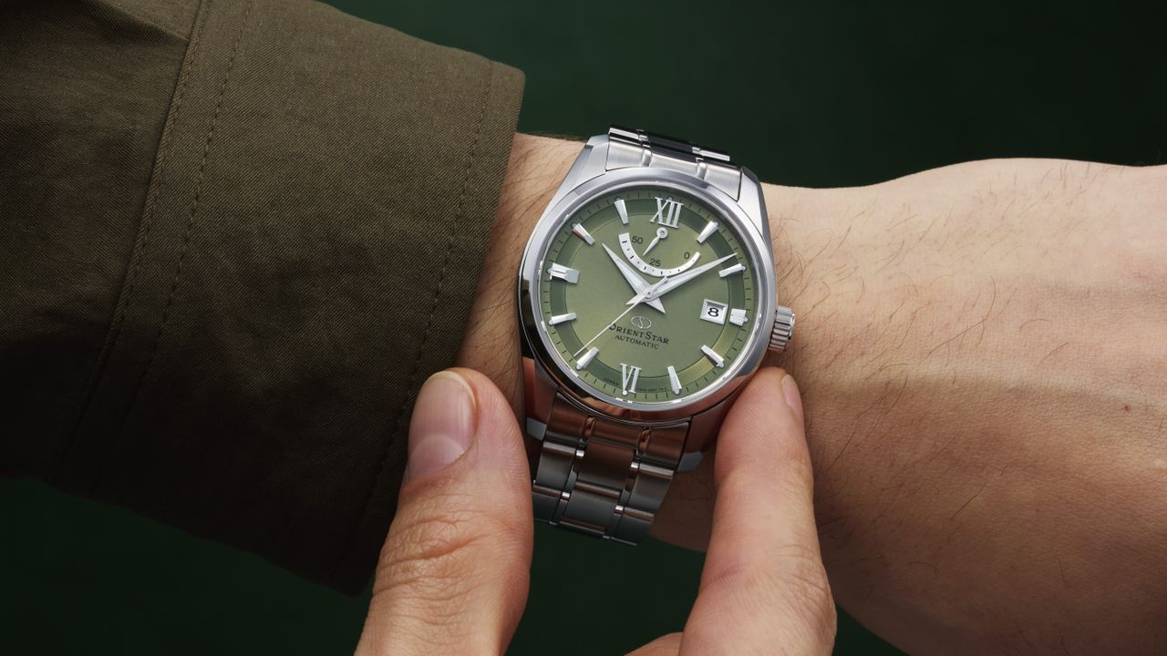 Orient Star Contemporary Date