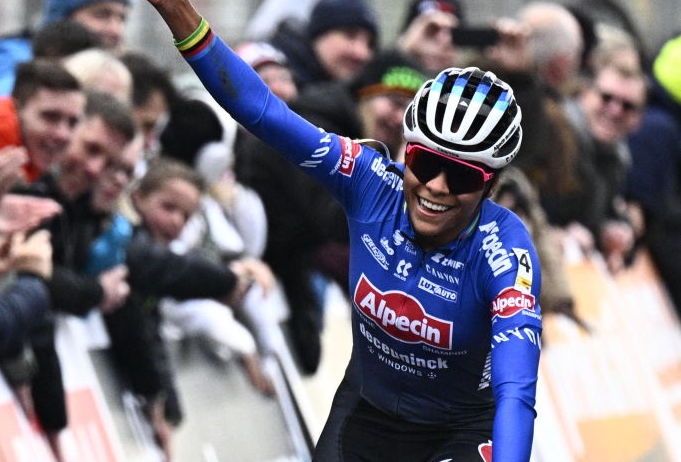 LIVE FEED - Action pictures of the fifth stage (out of eight) in the Superprestige cyclocross, Tuesday 27 December 2022 in Heusden-Zolder, Belgium.
BELGA PHOTO JASPER JACOBS (Photo by JASPER JACOBS / BELGA MAG / Belga via AFP) (Photo by JASPER JACOBS/BELGA MAG/AFP via Getty Images)